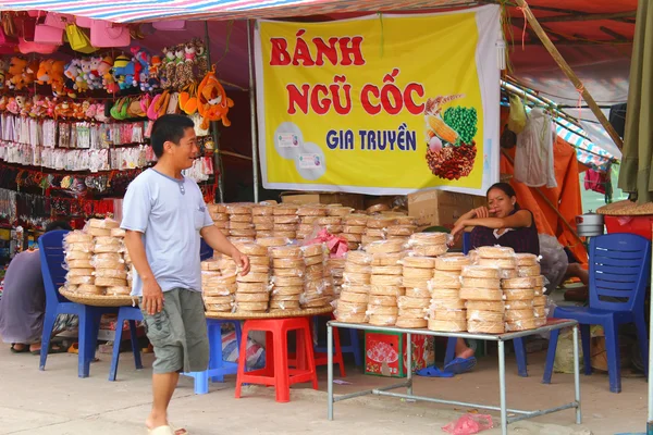 Hai Duong, Vietnam, Eylül, 8: Septemb iyi satan insanlar — Stok fotoğraf