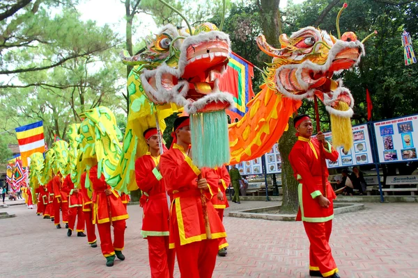 Hai Duong, Wietnam, września, 10: Grupa Azji ludzi do tańca — Zdjęcie stockowe