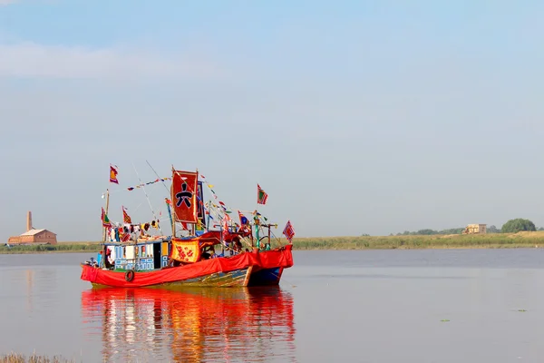 Realizado barco tradicional em — Fotografia de Stock