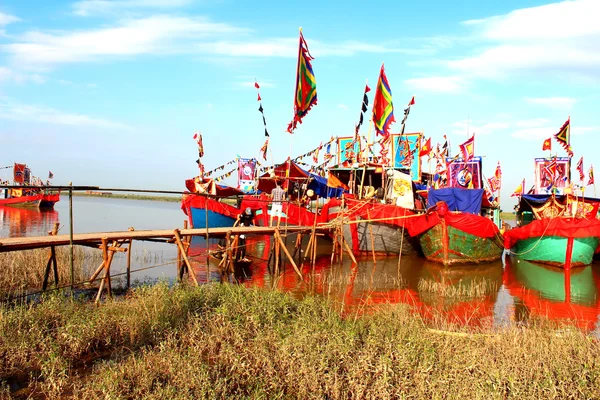 Realizado barco tradicional em — Fotografia de Stock