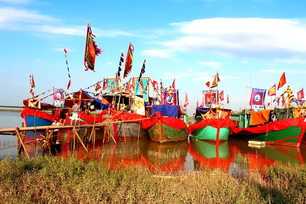 Realizado barco tradicional em — Fotografia de Stock