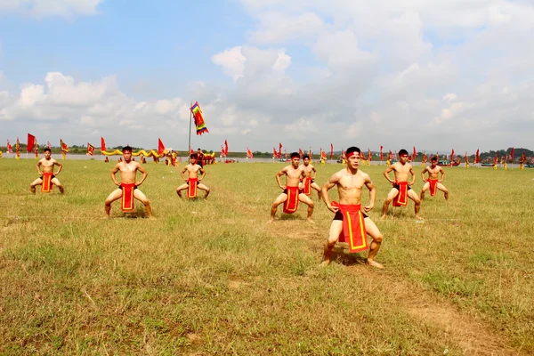 Hai Duong, Vietnam, Eylül, 10: dövüş sanatları uygulayıcıları başına — Stok fotoğraf