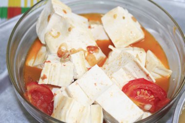 domates tofu yemek