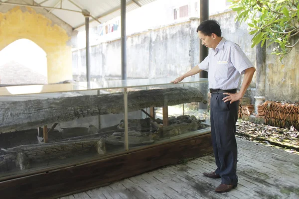 Archeolodzy i starożytne grobowce — Zdjęcie stockowe