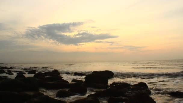 Sunrise on the beach — Stock Video