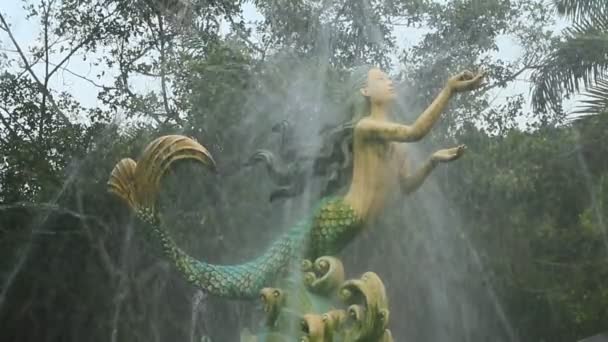 Fontaine dans le parc
