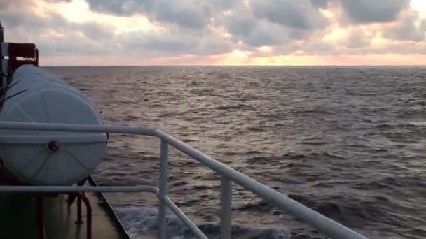 Barco no mar — Vídeo de Stock