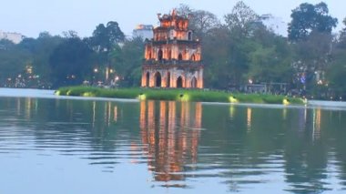 Hoan Kiem Gölü kaplumbağa Kulesi, Hanoi, Vietnam sembolü