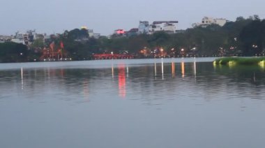 Hoan Kiem Gölü kaplumbağa Kulesi, Hanoi, Vietnam sembolü
