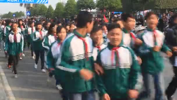 Haiduong, 베트남, 2014 년 12 월 21,: 운동선수 런타임 footrace에서 — 비디오