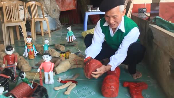 HAI DUONG, VIETNAM, artigiani e marionette in Vietnam — Video Stock