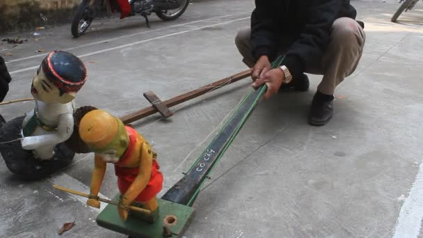 Хай Дуонг, В'єтнаму, ремісників і води ляльковий театр у В'єтнамі — стокове відео