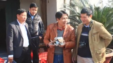 Haiduong, Vietnam, 27 Ocak 2015: Arkeolog ve kazı, Chudau seramik