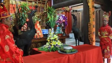 Hai Duong, Vietnam, 5 Mart 2015: geleneksel festival kişi katıldı