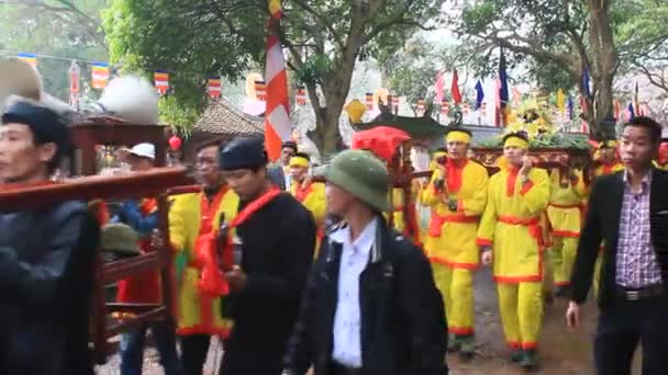 HAI DUONG, VIETNAM, March 5, 2015: people attended traditional festival — Stock Video