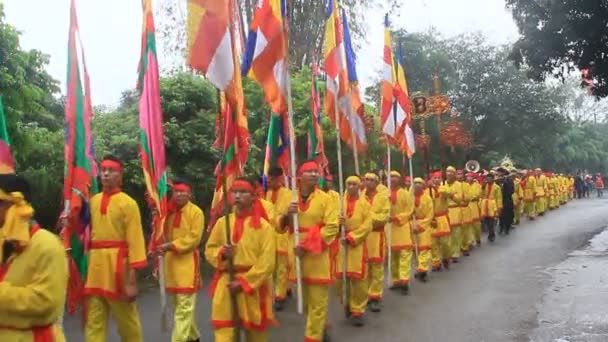 HAI DUONG, VIETNAM, March 5, 2015: people attended traditional festival — Stock Video