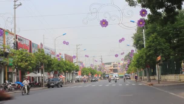 HAI DUONG, VIETNAM, OCTOBER, 9: Traffic in Vietnam on October,9, 2014 in Hai Duong, Vietnam — Stock Video