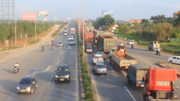 HAI DUONG, VIETNAM, NOVEMBER, 29: traffic congestion by accidents on November, 29, 2014 in Hai Duong, Vietnam — Stock Video