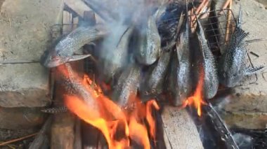 Barbekü ızgara balık