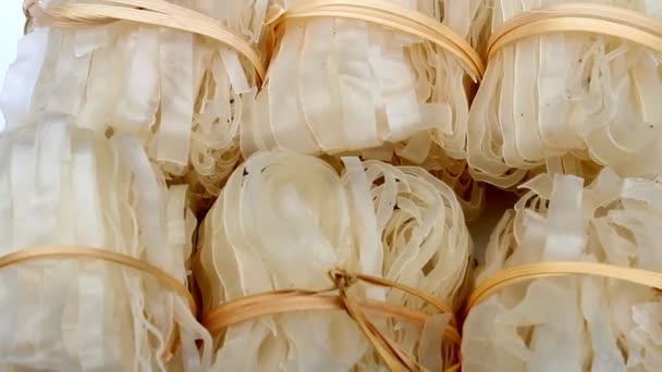 The  	rice noodles — Stok Video