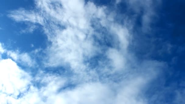 Nuvens no céu — Vídeo de Stock