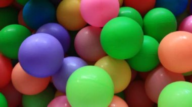 Plastik oyuncak top renkli 