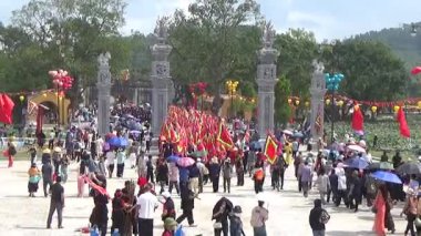 Vietnam 'daki festivallerde geleneksel dövüş sanatları gösterisi