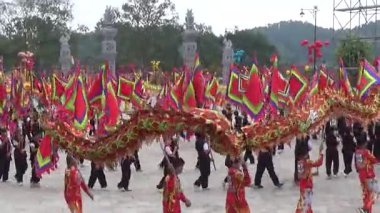 Vietnam 'daki festivallerde geleneksel dövüş sanatları gösterisi