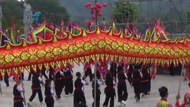Vietnam 'daki festivallerde geleneksel dövüş sanatları gösterisi