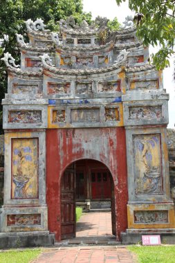 16 Eylül 2025. Hue, Vietnam.Hue Kalesi, Vietnam 'ın son feodal hanedanı. Hue kalesini ziyaret eden turistler