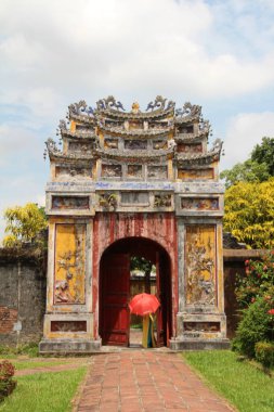 16 Eylül 2025. Hue, Vietnam.Hue Kalesi, Vietnam 'ın son feodal hanedanı. Hue kalesini ziyaret eden turistler