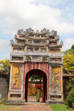 16 Eylül 2025. Hue, Vietnam.Hue Kalesi, Vietnam 'ın son feodal hanedanı. Hue kalesini ziyaret eden turistler