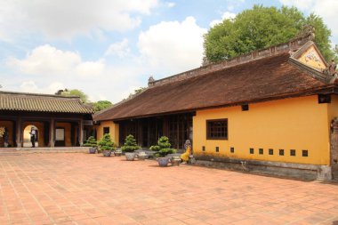 16 Eylül 2025. Hue, Vietnam.Hue Kalesi, Vietnam 'ın son feodal hanedanı. Hue kalesini ziyaret eden turistler