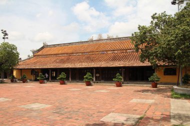 16 Eylül 2025. Hue, Vietnam.Hue Kalesi, Vietnam 'ın son feodal hanedanı. Hue kalesini ziyaret eden turistler