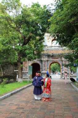 16 Eylül 2025. Hue, Vietnam.Hue Kalesi, Vietnam 'ın son feodal hanedanı. Hue kalesini ziyaret eden turistler
