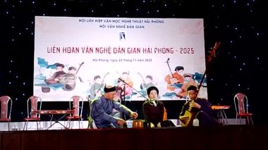 1 Ocak 2026. Hong Bang, Hai Phong, Vietnam. Asyalı sanatçılar halk sanatı icra ediyorlar.