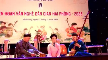 1 Ocak 2026. Hong Bang, Hai Phong, Vietnam. Asyalı sanatçılar halk sanatı icra ediyorlar.