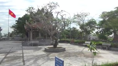 1 Ocak 2026. Hong Bang, Hai Phong, Vietnam. Asya 'da bir tapınağa katılan insanlar. Asya 'da geleneksel bir tapınak sahnesi