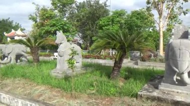 1 Ocak 2026. Hong Bang, Hai Phong, Vietnam. Asya 'da bir tapınağa katılan insanlar. Asya 'da geleneksel bir tapınak sahnesi