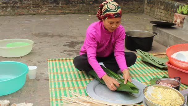 아시아 사람들이 새로운 yaer 떡 만들기 — 비디오