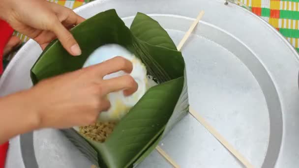 Fazer bolos de arroz — Vídeo de Stock