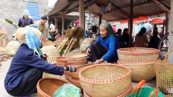 Peole asiático no mercado rural — Vídeo de Stock