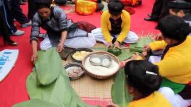 insanlar bir şekilde yapışkan pirinç kek tarifi