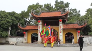 Grup Asyalı insan halk festivallere katılmak 