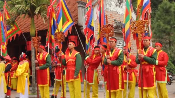 Grupp asiatiska människor delta folk festivaler — Stockvideo