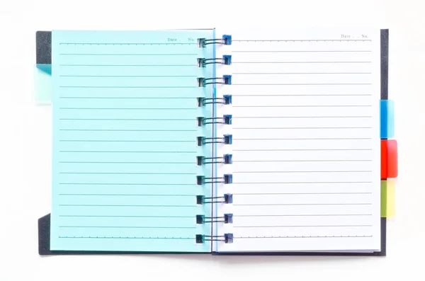 Cuaderno encuadernador anillo con marcador verde —  Fotos de Stock