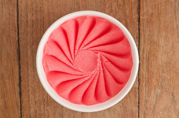 Ιταλικό παγωτό φράουλα μπανιέρα — Φωτογραφία Αρχείου