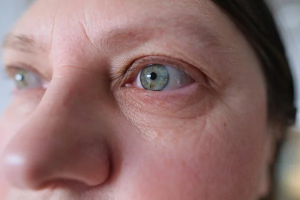 Close Front View Blue Eye Matre Caucasian Woman Her Forties — Stok Foto