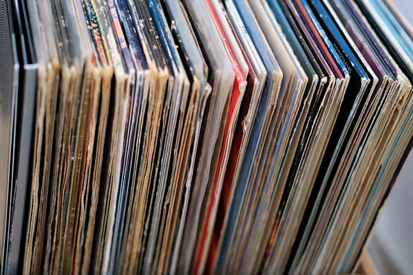 Muchos Discos Vinilo Una Caja Estado Ánimo Escuchar Música Retro —  Fotos de Stock