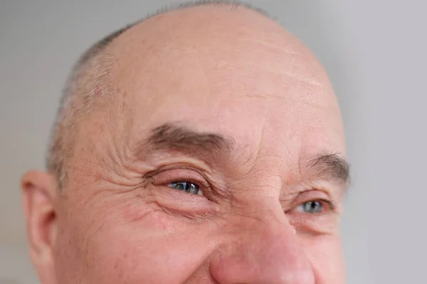 Close Front View Gray Eye Old Caucasian Man His Sixties — Stock Photo, Image